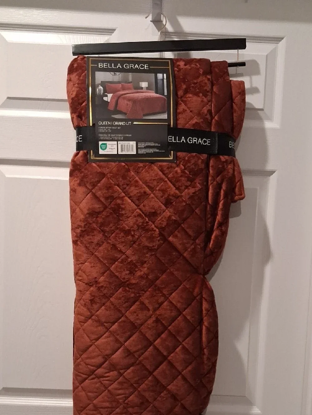 Quilted Queen Bedspread Set in Rust